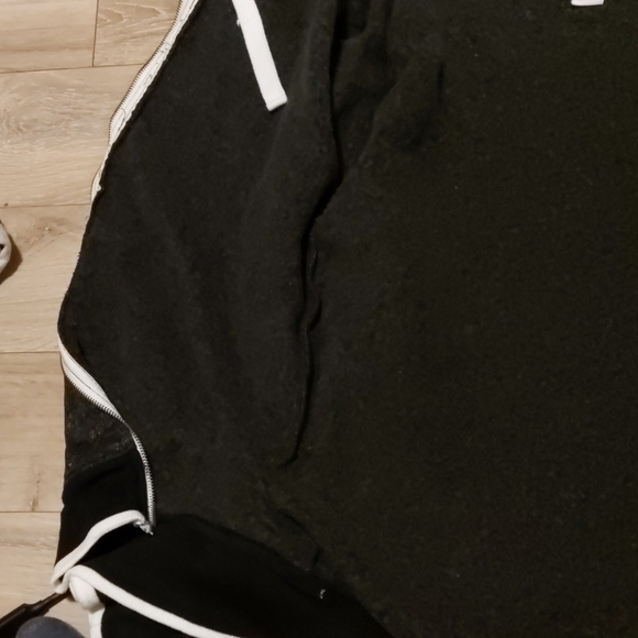 Cabin Fever XL zip up Sweater - Picture 2 of 4